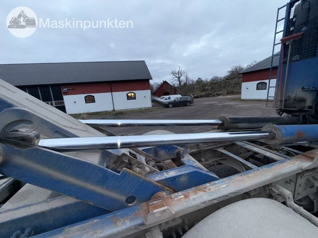 Camión multibasculante Volvo FH lastväxlare med flak