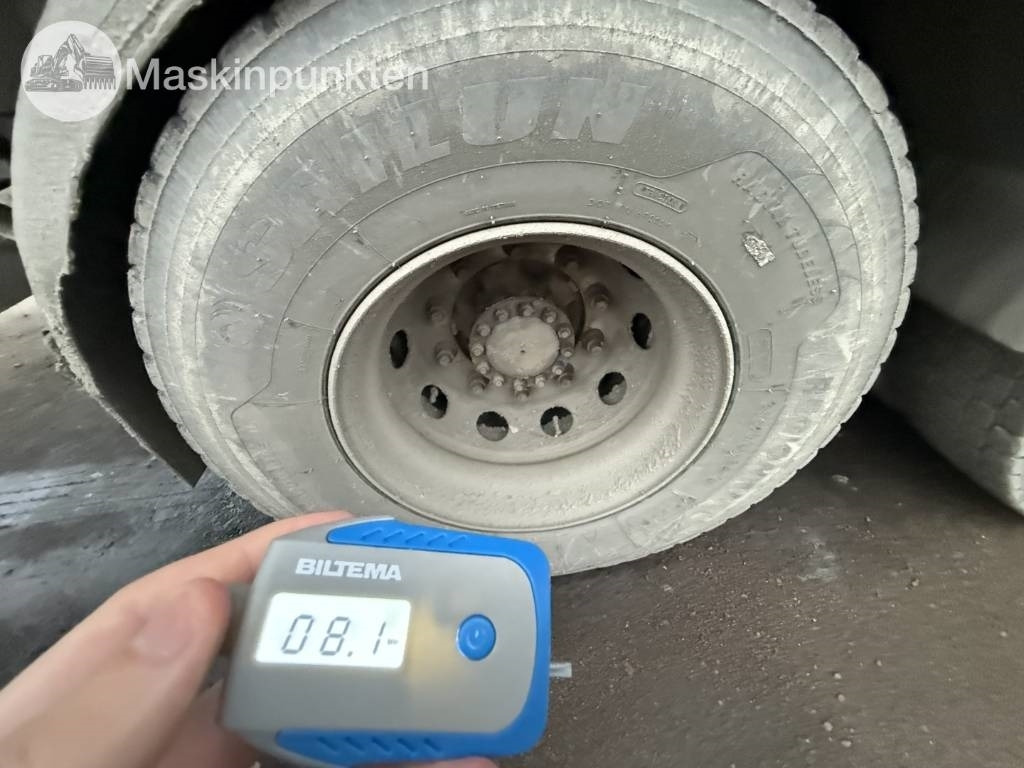 Camión multibasculante Volvo FH lastväxlare med flak