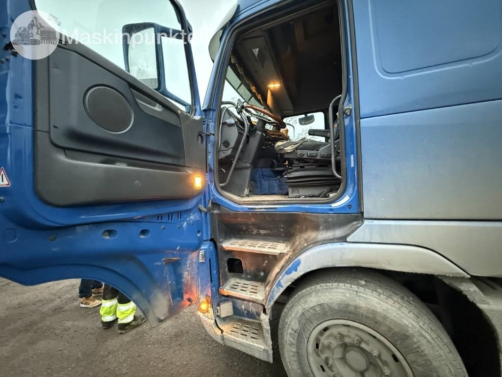 Camión multibasculante Volvo FH lastväxlare med flak