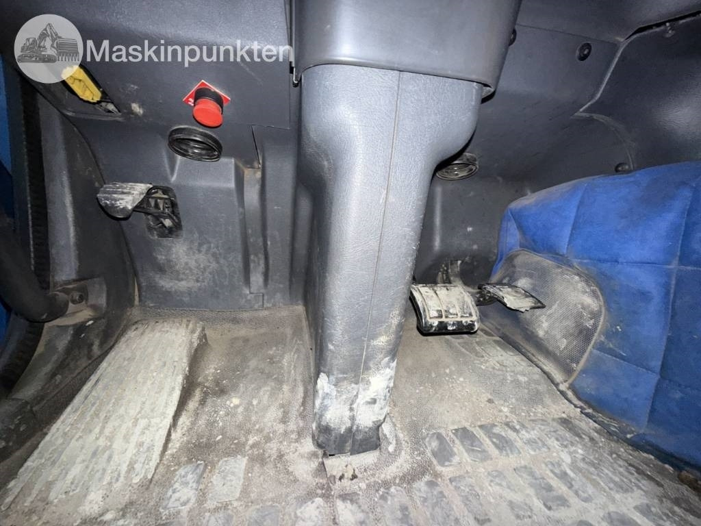 Camión multibasculante Volvo FH lastväxlare med flak