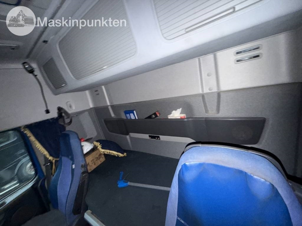 Camión multibasculante Volvo FH lastväxlare med flak