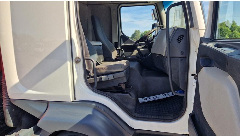 Camión multibasculante Volvo FL280 4X2 HMF 1560