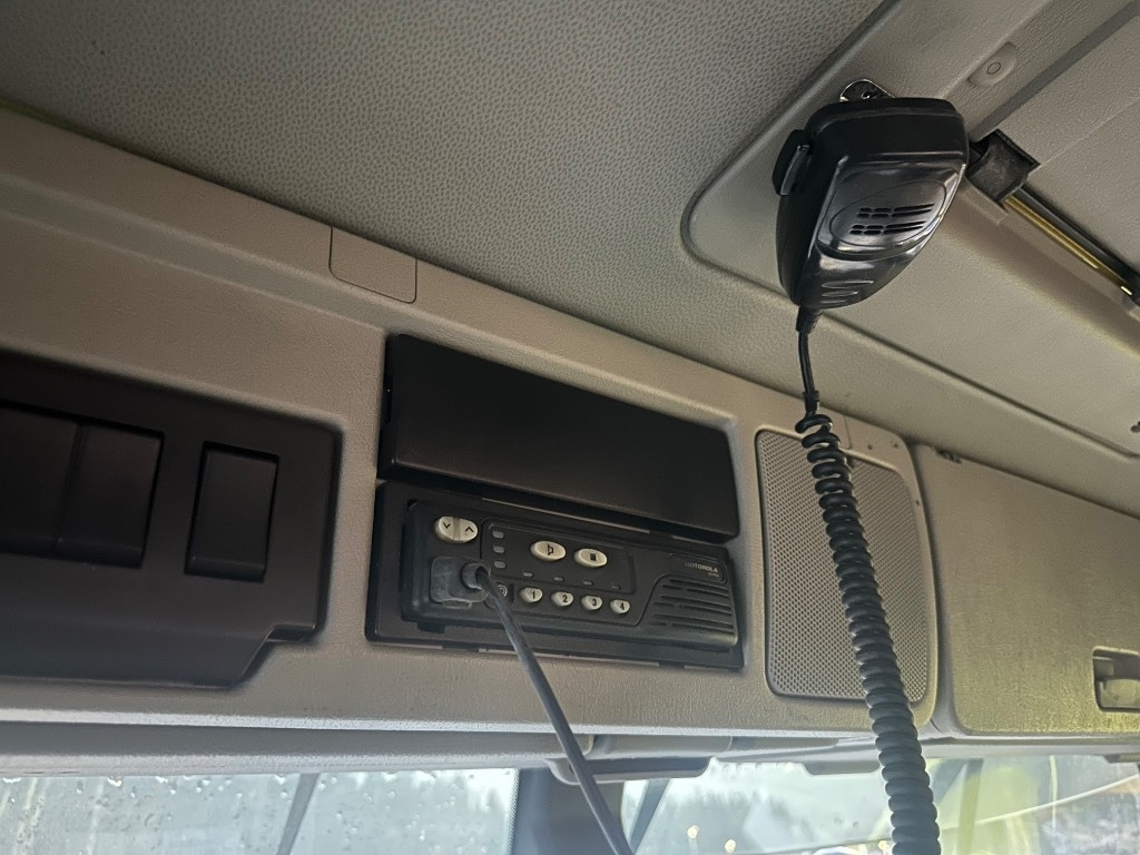 Camión multibasculante Volvo FM11 370