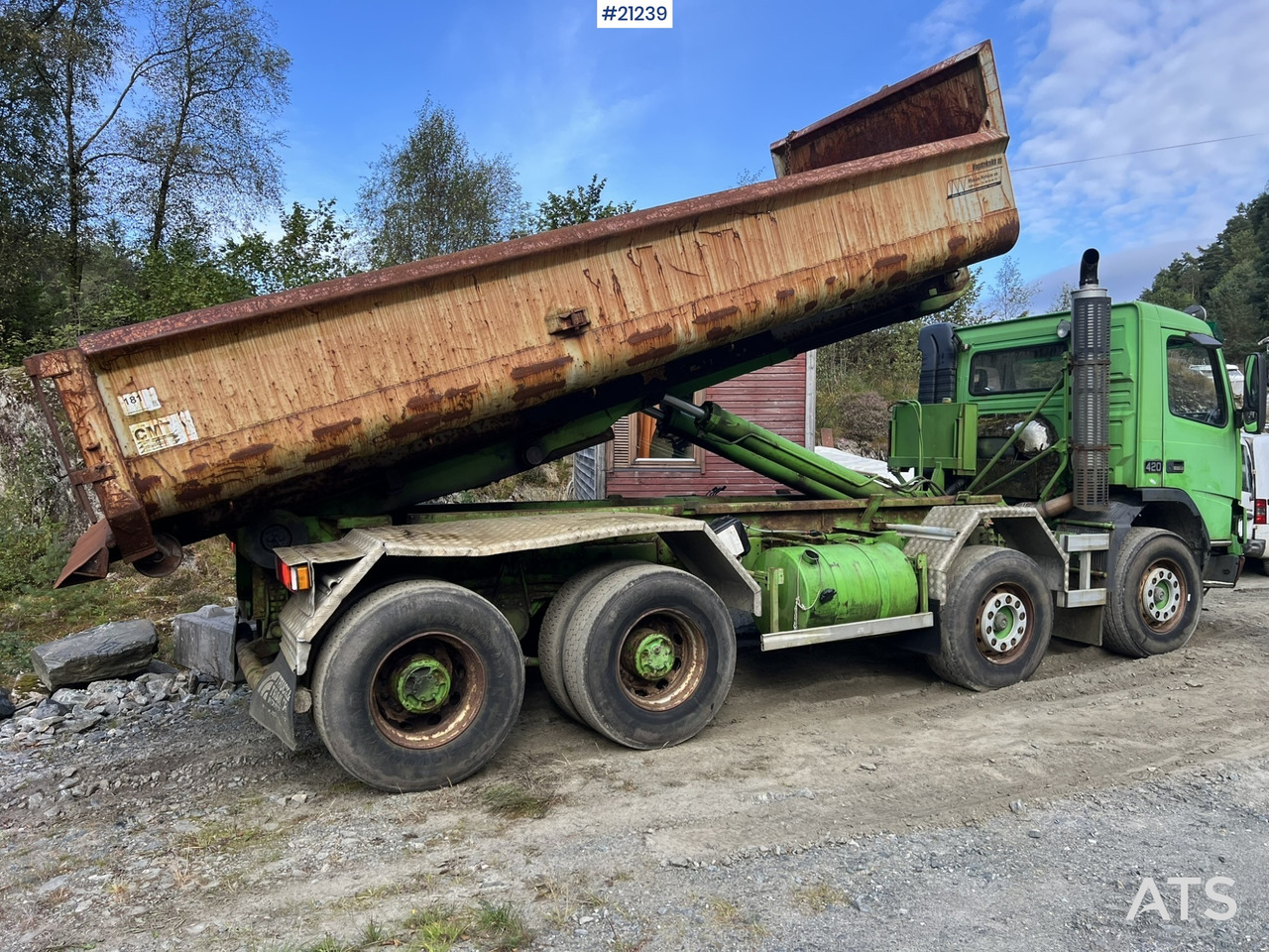 Camión multibasculante Volvo FM12