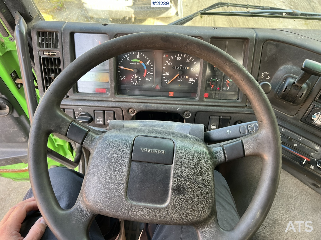 Camión multibasculante Volvo FM12