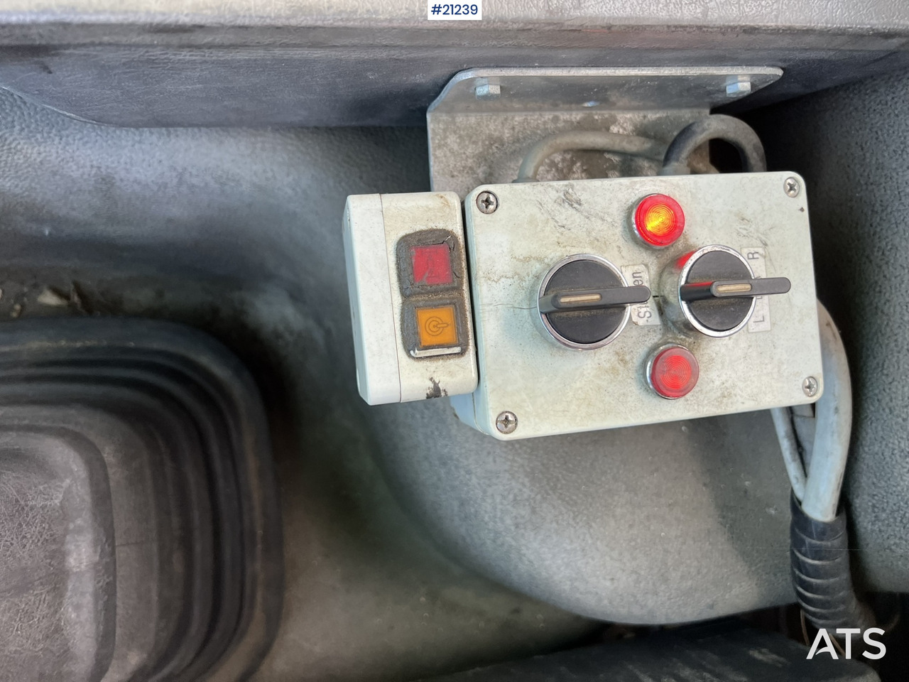 Camión multibasculante Volvo FM12