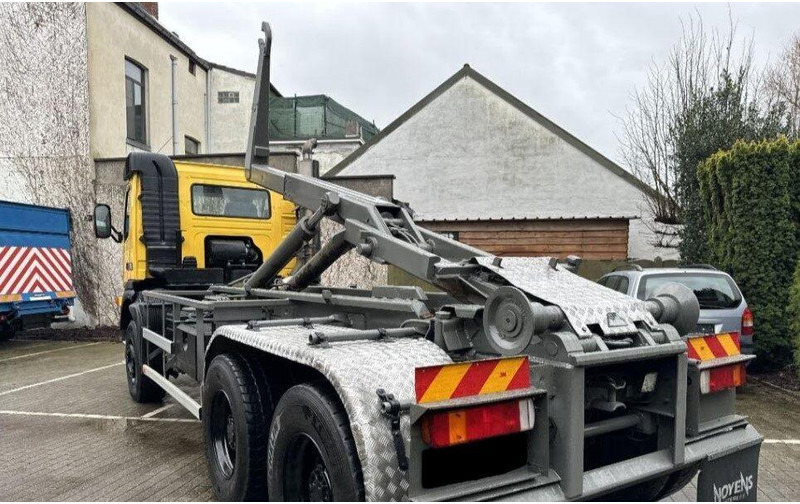 Camión multibasculante Volvo FM12 6x6 Hook lift