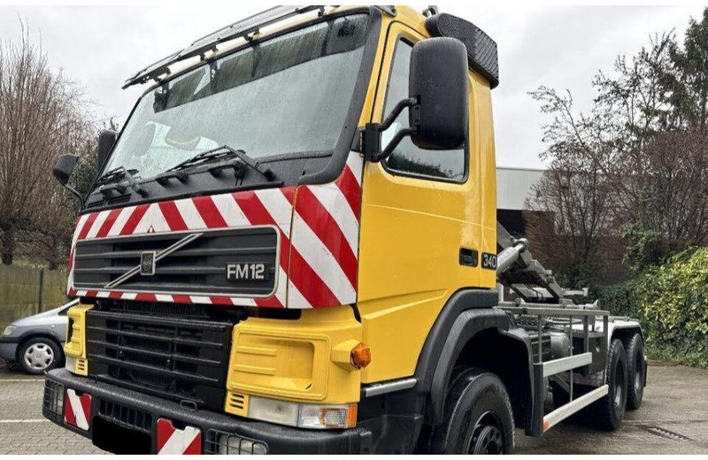 Camión multibasculante Volvo FM12 6x6 Hook lift
