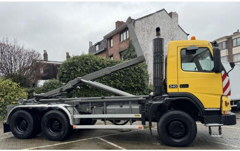 Camión multibasculante Volvo FM12 6x6 Hook lift