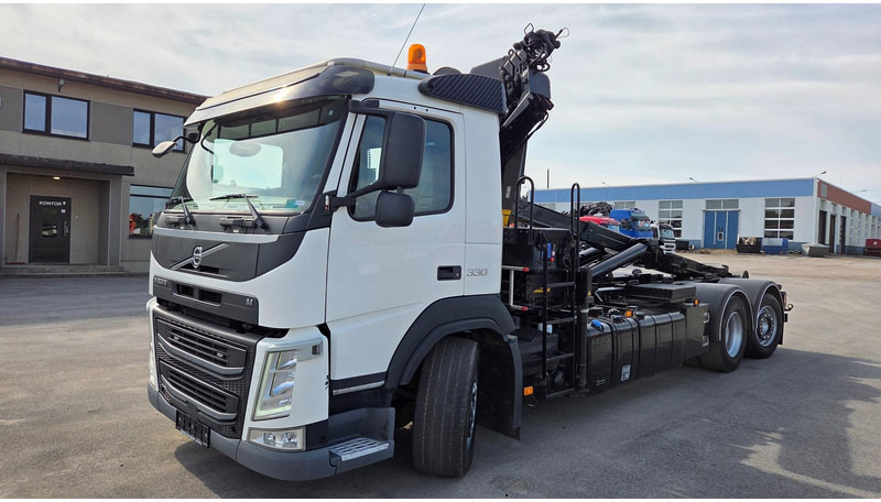 Camión multibasculante Volvo FM330 6X2*4