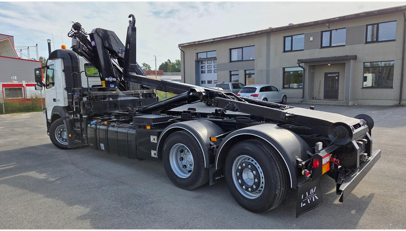 Camión multibasculante Volvo FM330 6X2*4