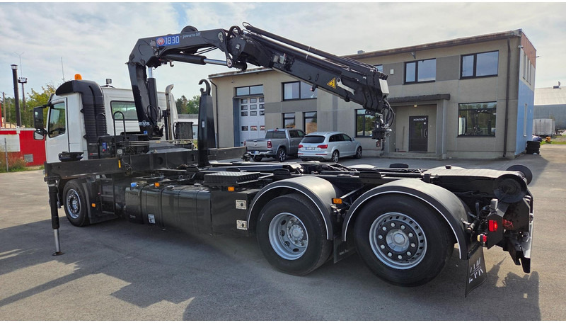 Camión multibasculante Volvo FM330 6X2*4