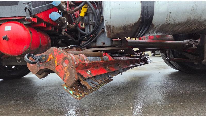 Camión multibasculante Volvo FM380 6X2*4 plow