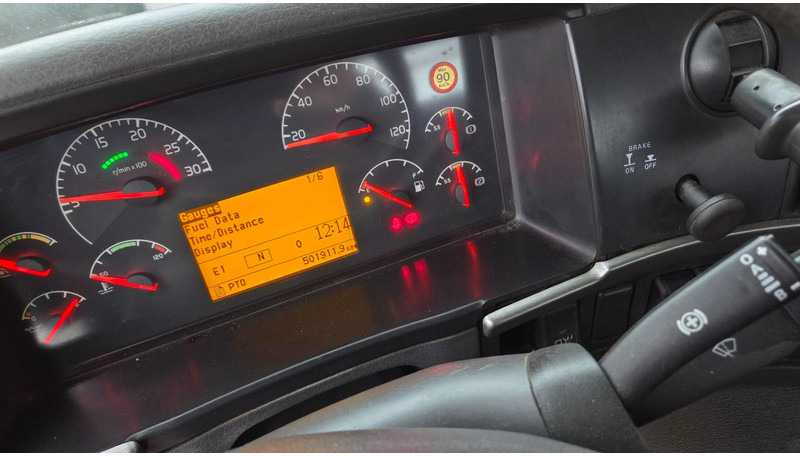 Camión multibasculante Volvo FM380 6X2*4 plow