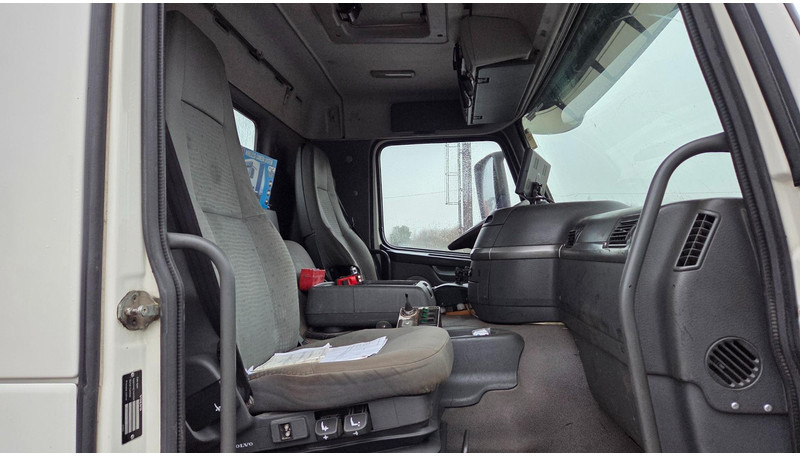 Camión multibasculante Volvo FM380 6X2*4 plow