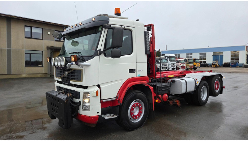 Camión multibasculante Volvo FM380 6X2*4 plow