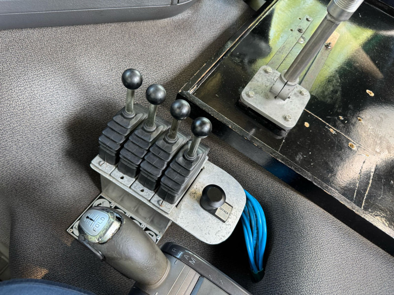 Camión multibasculante Volvo FM400 / I-Shift / Hook / Euro 5 / VEB+ / TUV: 6-2025 / NL Truck