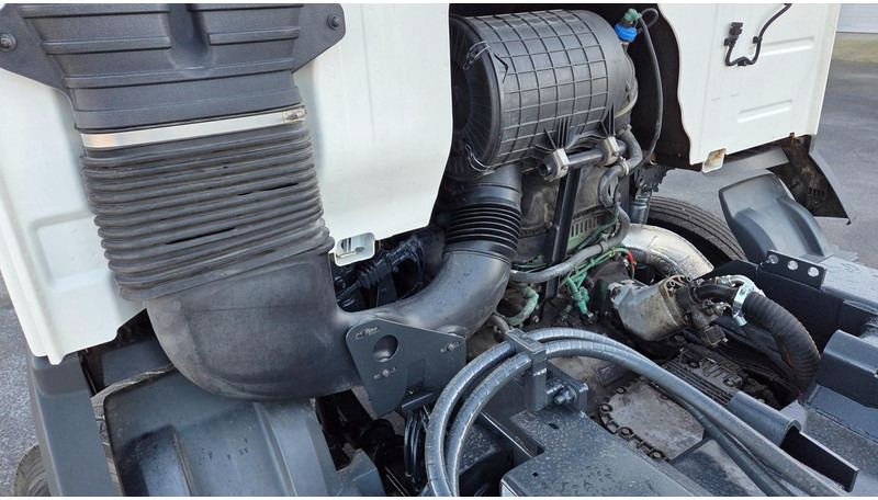 Camión multibasculante Volvo FM410 6X2*4