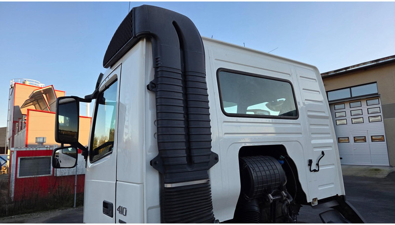 Camión multibasculante Volvo FM410 6X2*4