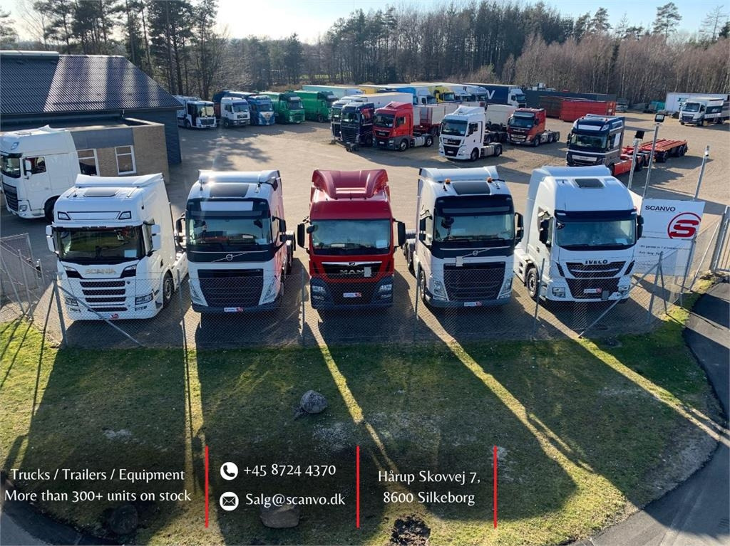 Camión multibasculante Volvo FM450