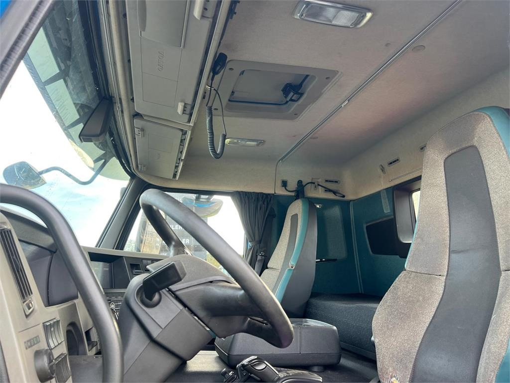 Camión multibasculante Volvo FM450