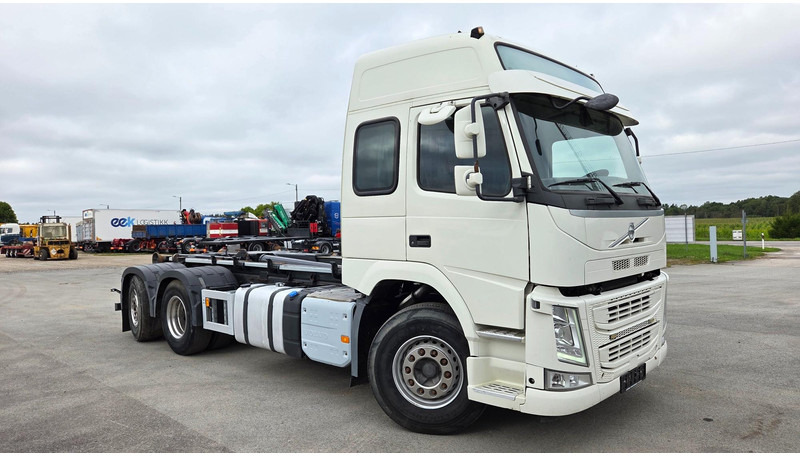 Camión multibasculante Volvo FM460 6X2*4