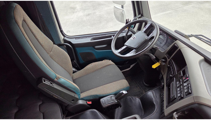 Camión multibasculante Volvo FM460 6X2*4