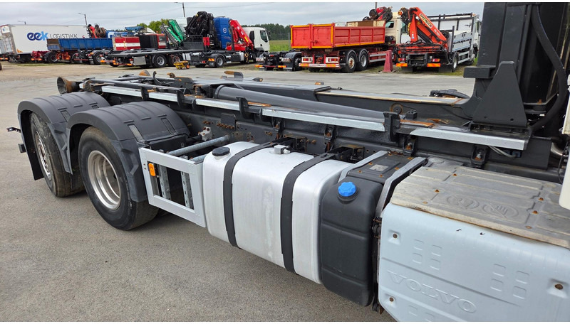 Camión multibasculante Volvo FM460 6X2*4