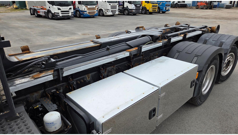 Camión multibasculante Volvo FM460 6X2*4