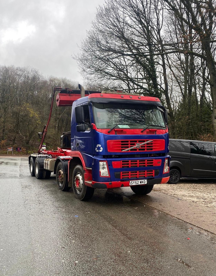 Camión multibasculante Volvo FM9