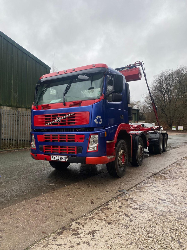 Camión multibasculante Volvo FM9