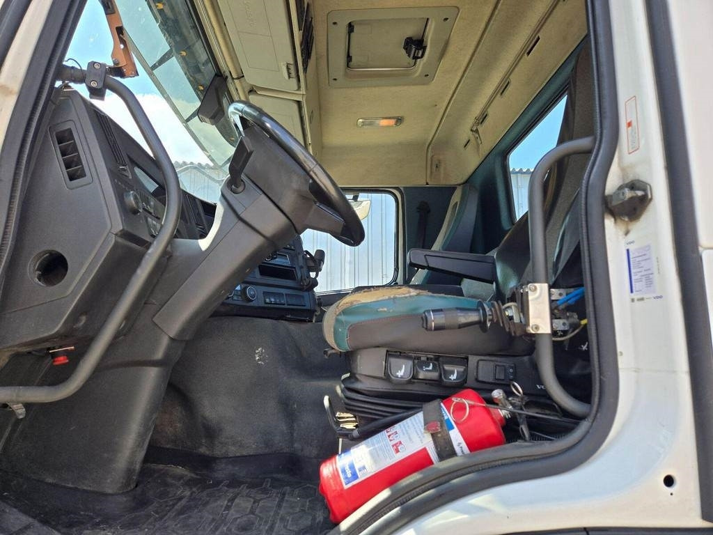 Camión multibasculante Volvo FMX450 6X2 JOAB