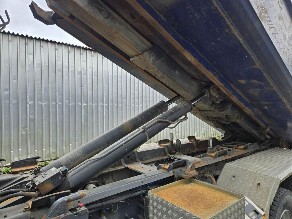 Camión multibasculante Volvo FMX460 4X4-2 MULTILIFT