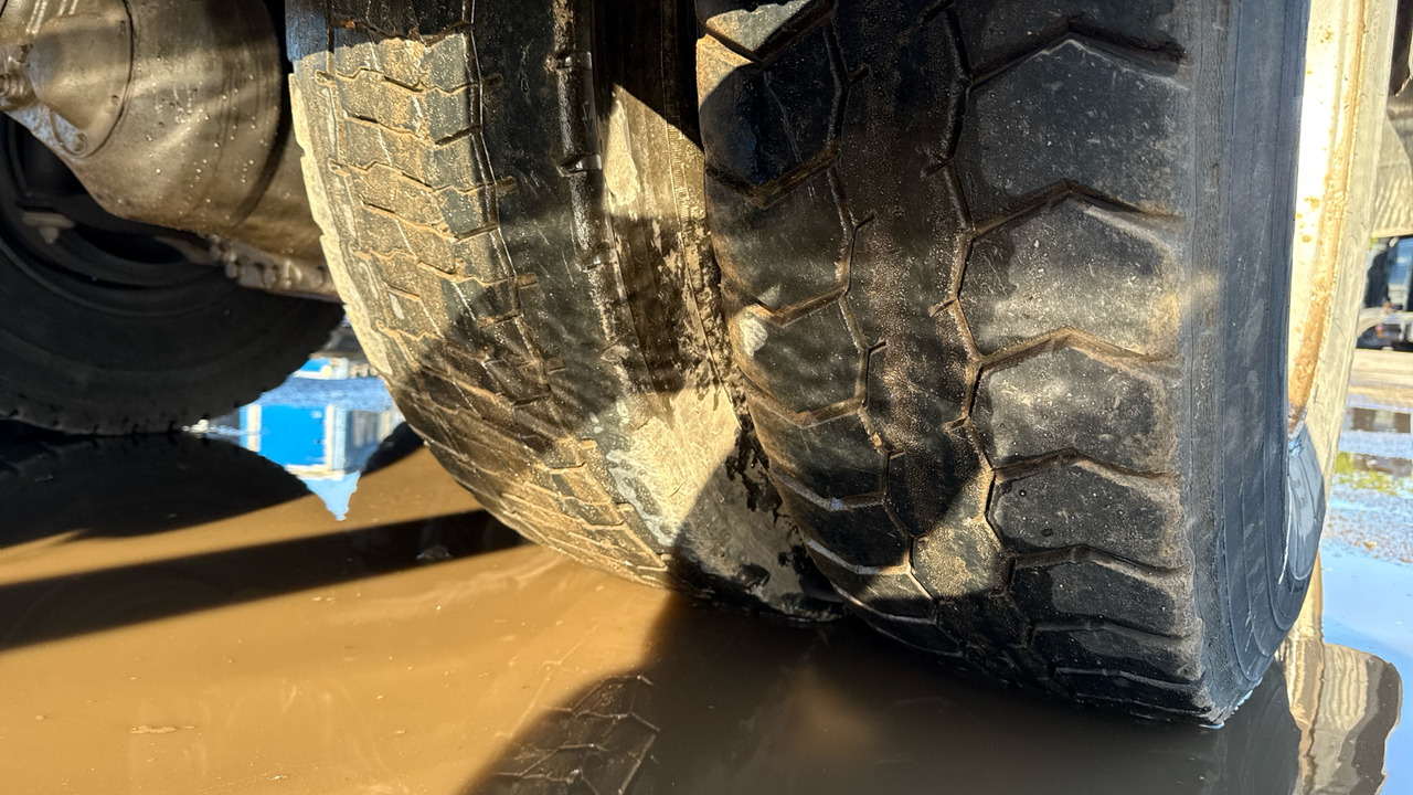 Camión multibasculante Volvo FMX 380