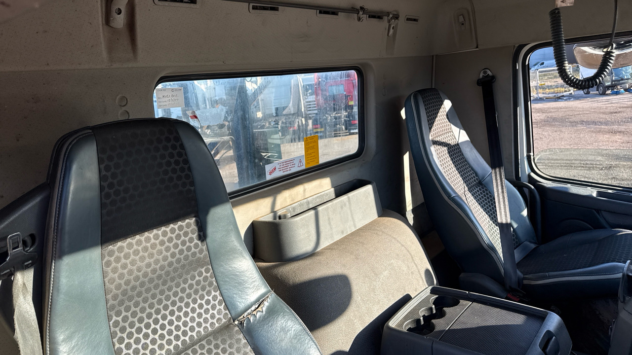 Camión multibasculante Volvo FMX 380