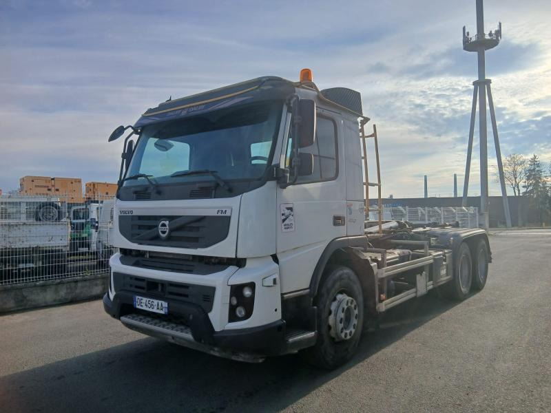 Camión multibasculante Volvo FMX 410