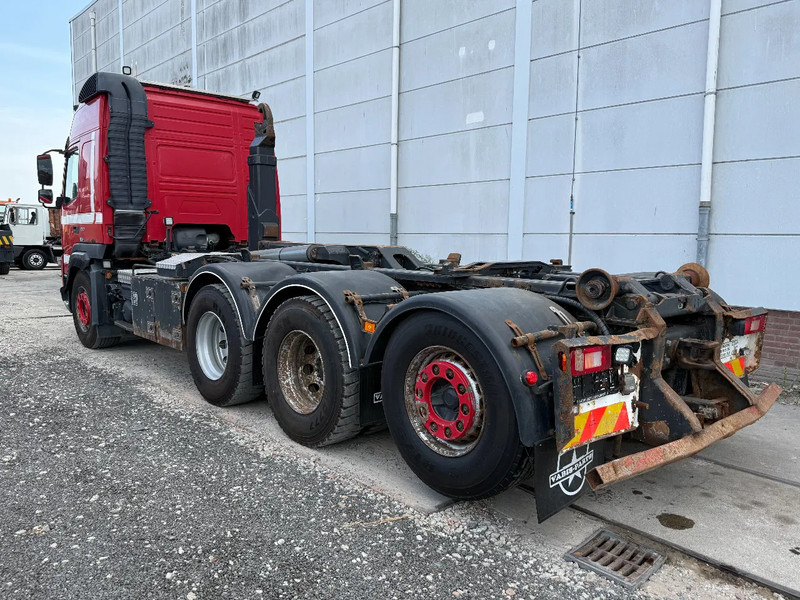 Camión multibasculante Volvo FMX 460 8X4 + PALFINGER 22 TON HOOKLIFT