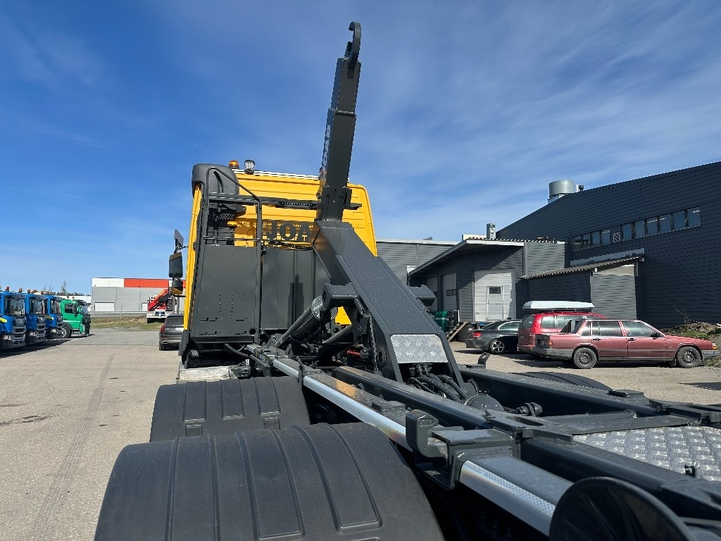 Camión multibasculante Volvo FMX 510