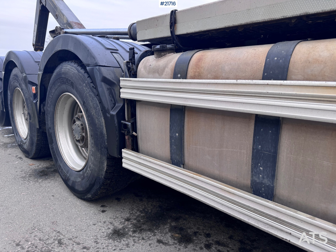 Camión multibasculante Volvo FMX 540 Krokbil - HIAB 24T Krok - Tridem