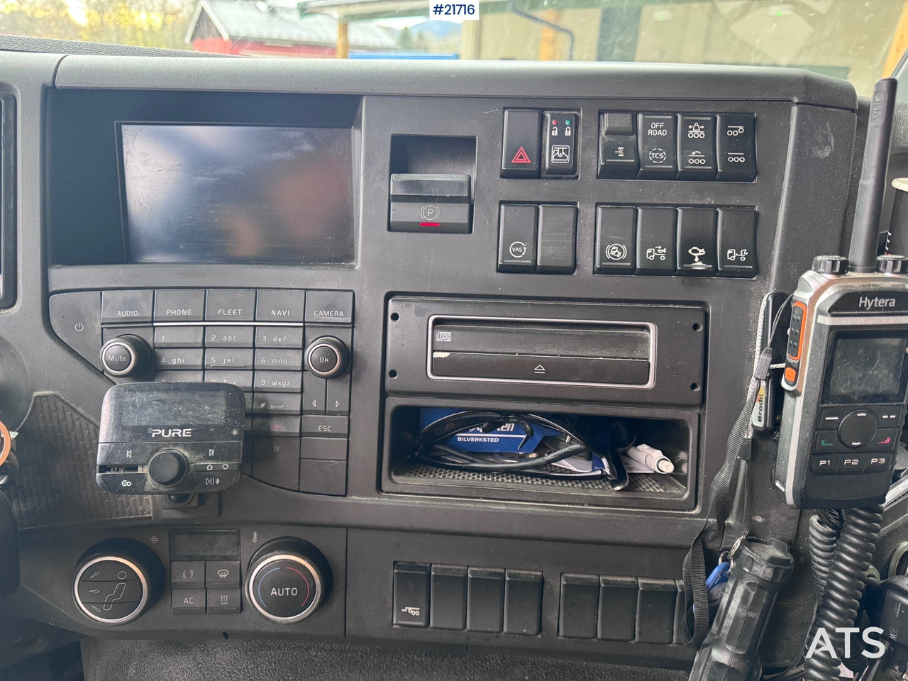 Camión multibasculante Volvo FMX 540 Krokbil - HIAB 24T Krok - Tridem