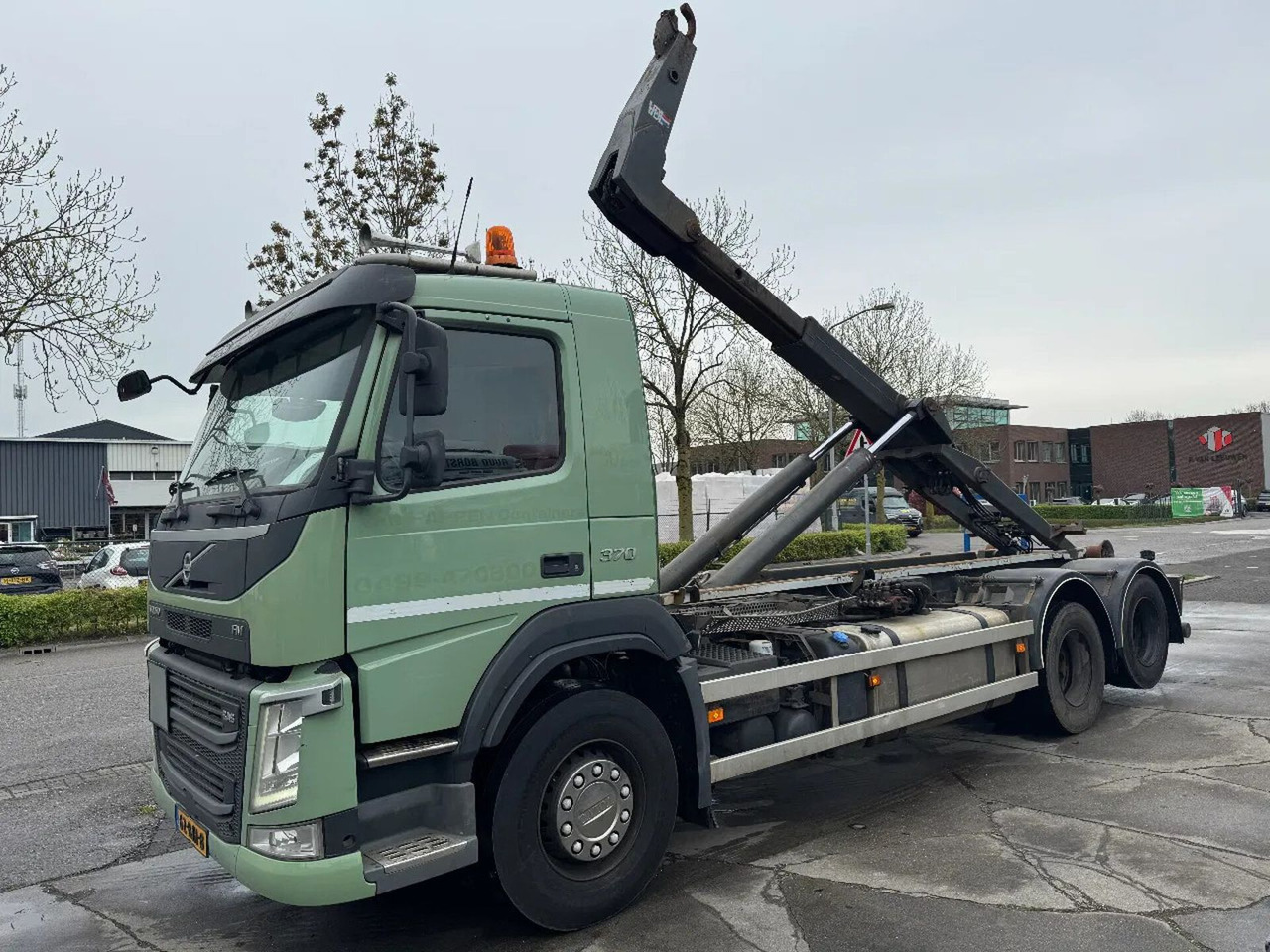Camión multibasculante Volvo FM 370 6X2 EURO 6 VDL 21T HOOK