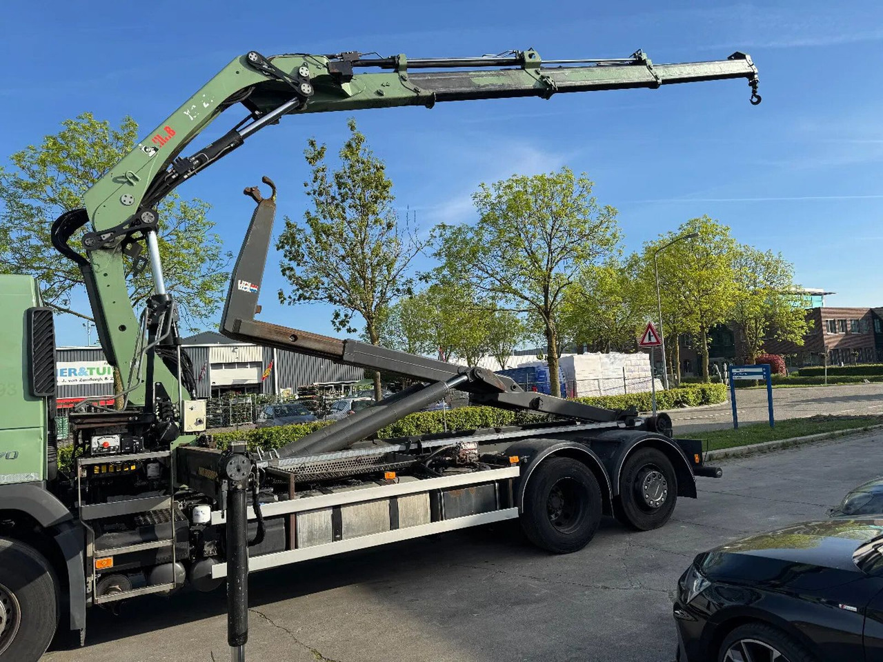 Camión multibasculante Volvo FM 370 6X2 VDL 21T + HIAB 211 + REMOTE CONTROL