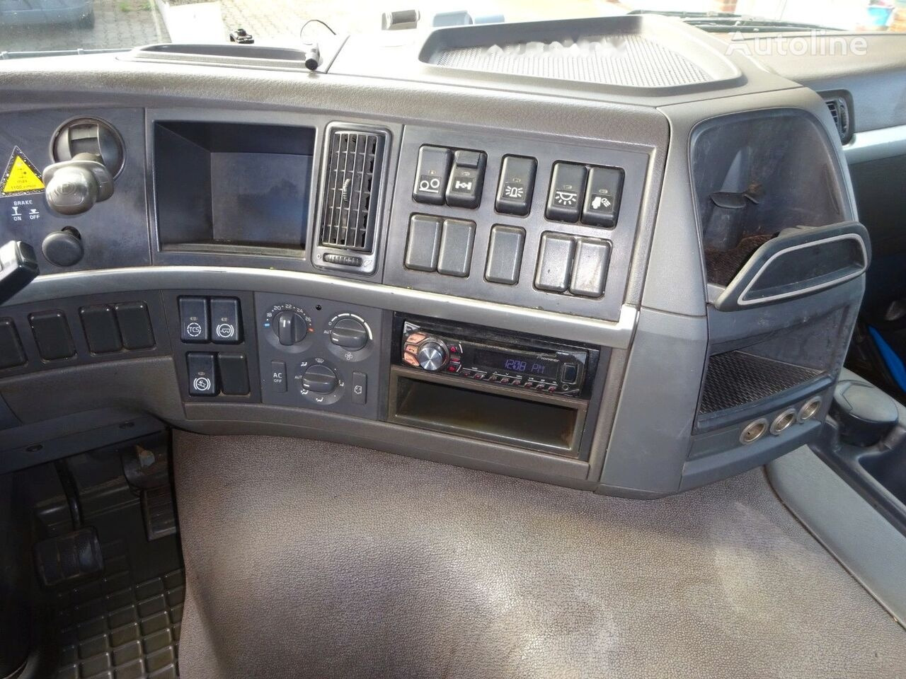 Camión multibasculante Volvo FM 410