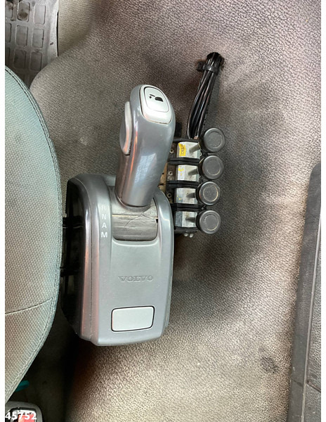 Camión multibasculante Volvo FM 410 6x2 haakarmsysteem