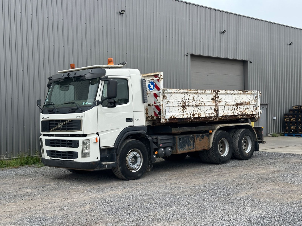 Camión multibasculante Volvo FM 420