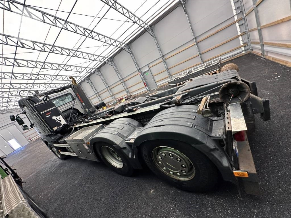 Camión multibasculante Volvo FM 420