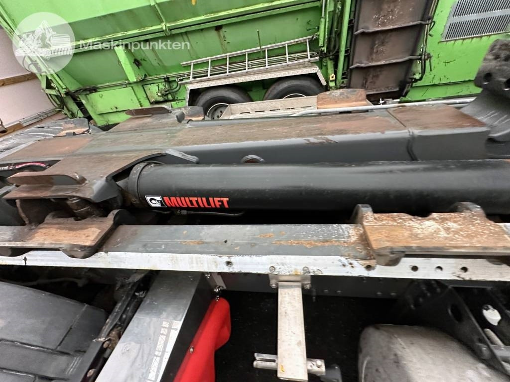 Camión multibasculante Volvo FM 420