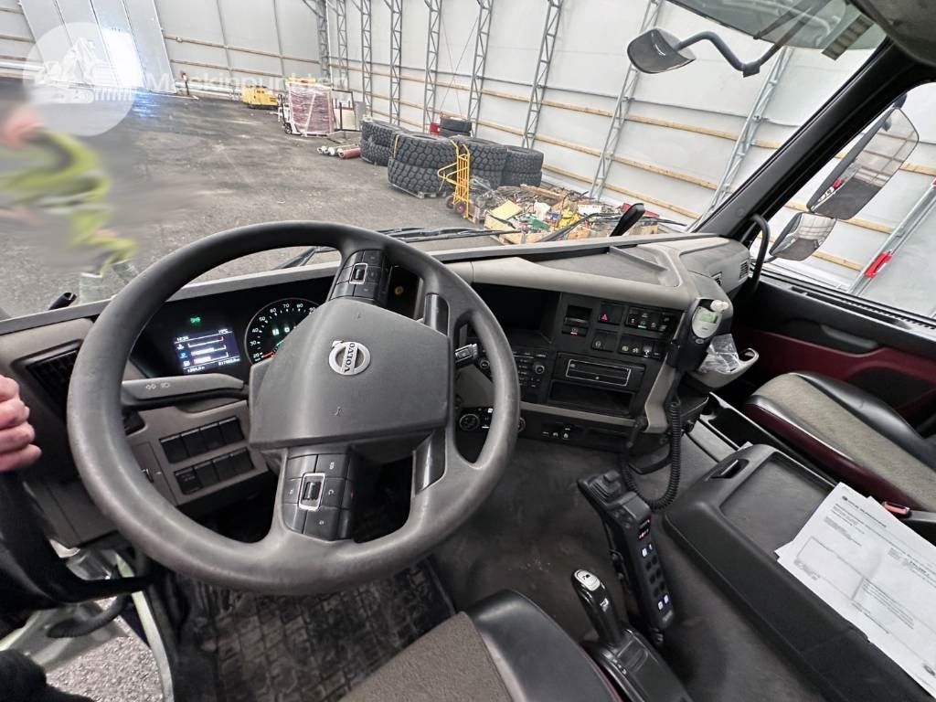 Camión multibasculante Volvo FM 420