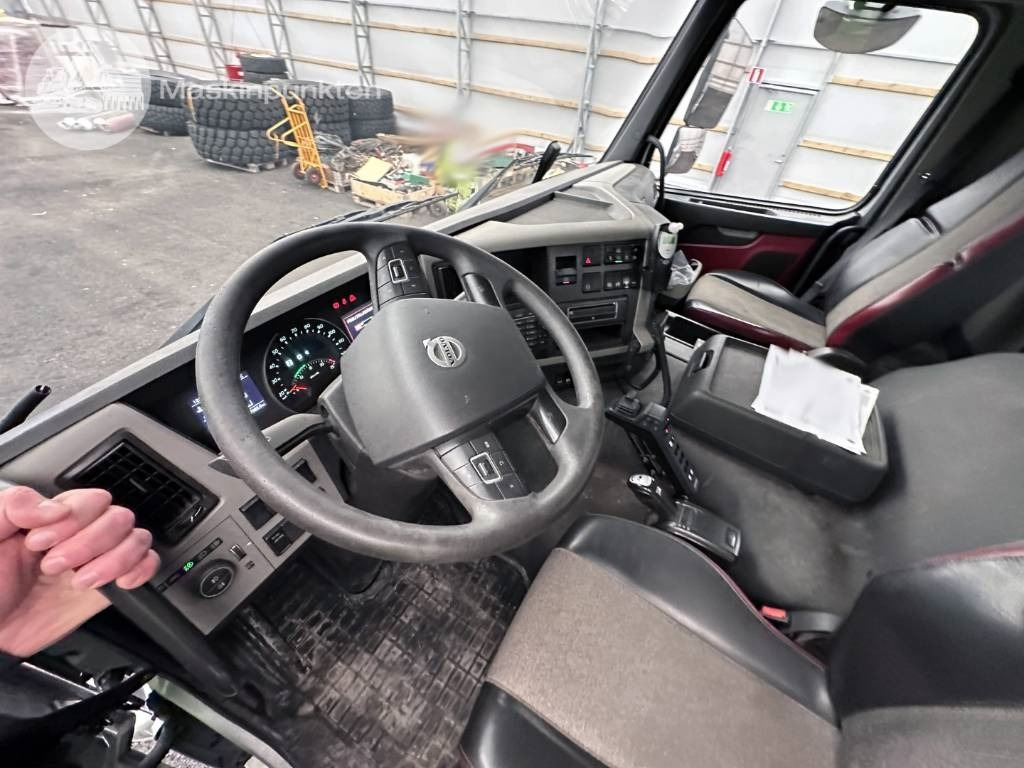 Camión multibasculante Volvo FM 420