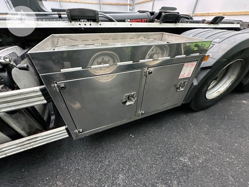 Camión multibasculante Volvo FM 420